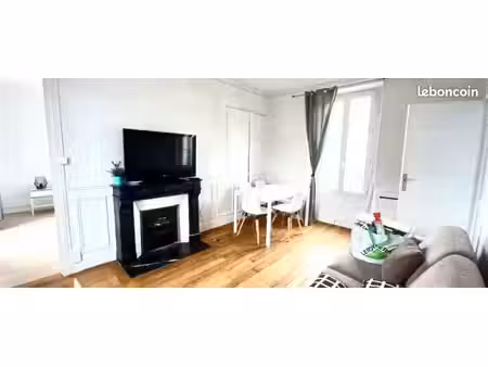 loue 2 pièces meublé de 45m carrés