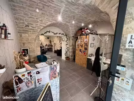local commercial barjac 33m² centre ancien
