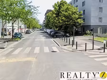 local commercial 262 m²