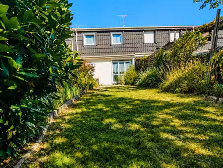 maison familiale de 88 m2 sur 3 niveaux avec jardin et grand