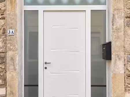 t2 31 2 m² – nîmes – quartier daudet – entièrement rénové – rdc – entrée indépendante