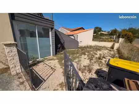 local commercial + parking + cours
