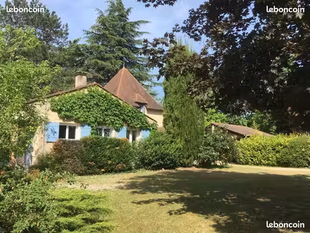 maison - villa de plain pied avec tour piscine panneaux solaire clim limitrophe bergerac n