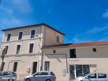 local professionnel / commercial de 30 m²