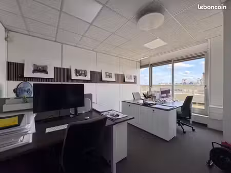 bureaux 130 m²