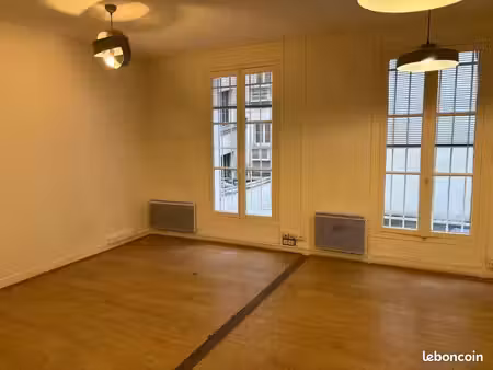 bureaux 79 m²