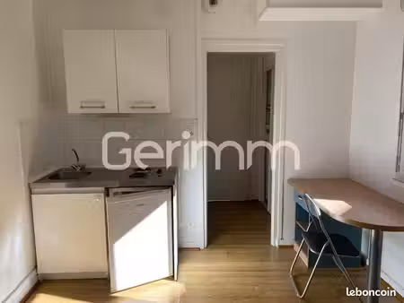 studio 1 pièce 18 m²