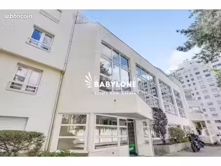 bureaux 242 m²