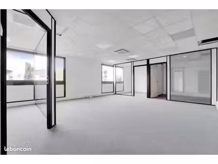 bureaux 764 m²