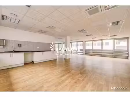 bureau 959 m²