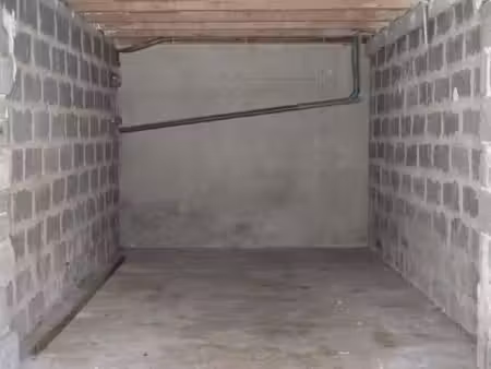 garage/box