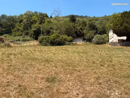 terrain constructible 1 052 m² – exposition sud