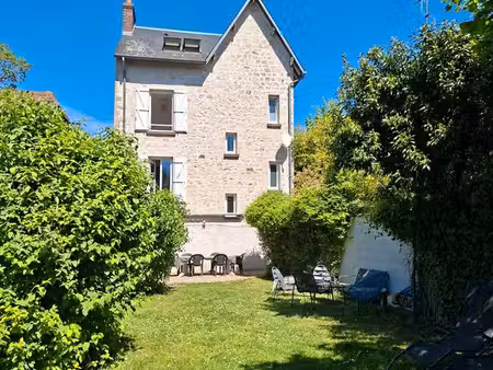 maison individuelle de 1906  128 m²  6 pièces  4 chambres + pièce palière de 25 m²  cave  