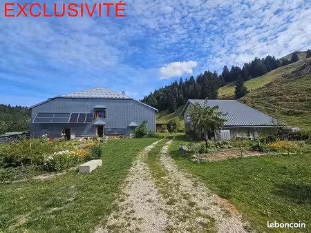 ferme 4 pièces 150 m²