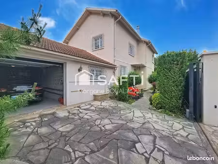 chalet 6 pièces 155 m²