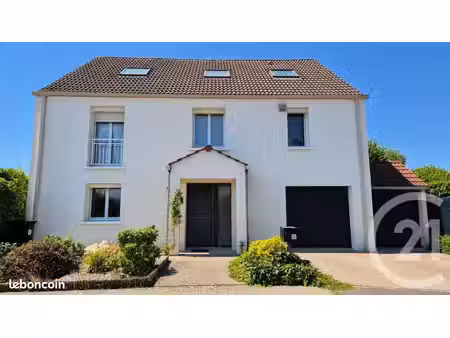 maison 8 pièces 207 m²