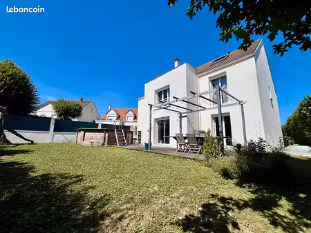 propriété 9 pièces 231 m²