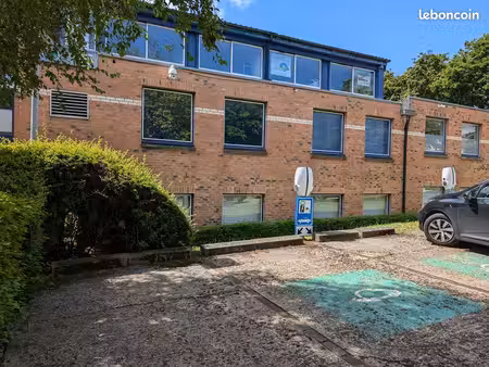 local bureaux 33 m² - a louer