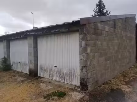 garage/box 17 m² le malesherbois