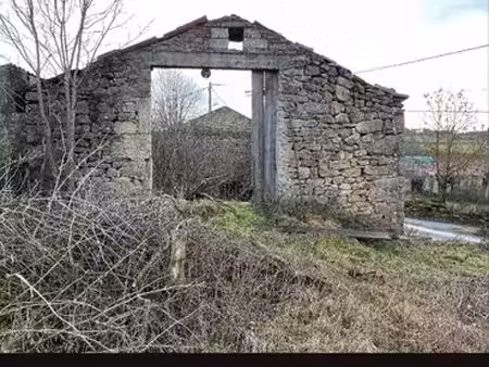 vends ruine a restauré