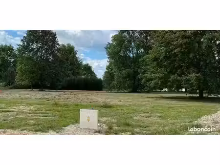 terrains à bâtir de 716 à 1105 m²