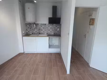 t2 rénové à neuf avec chambre - centre de lambézellec