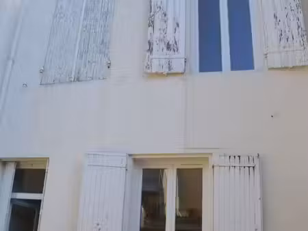 maison de ville avec cour