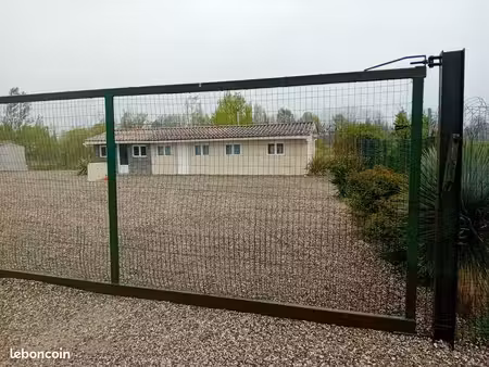 terrain avec batise