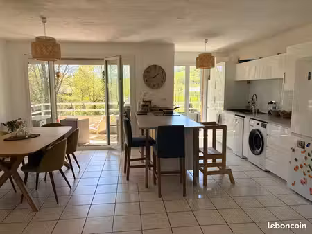 t4 refait à neuf 81m2