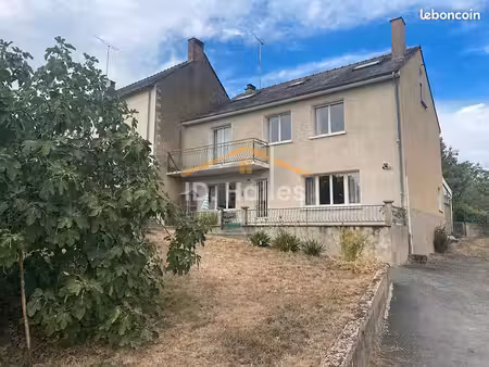 maison 8 pièces 148 m²