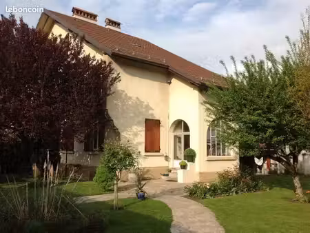 maison 6 pièces 140 m²