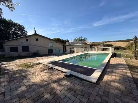 maison 6 pièces 213 m²