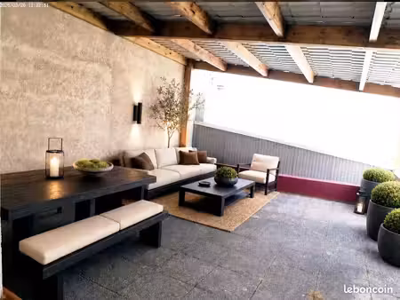 appartement 6 pièces avec terrasse couverte 35m2 + 2 garages + 2 caves
