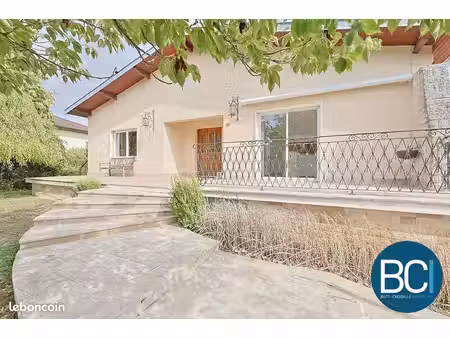 maison 7 pièces 180 m²