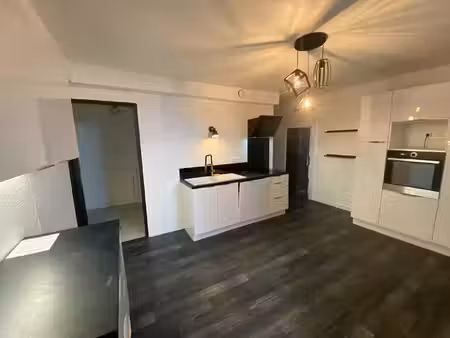 location appartement 4 pièces 86 m² à cousance (39190)