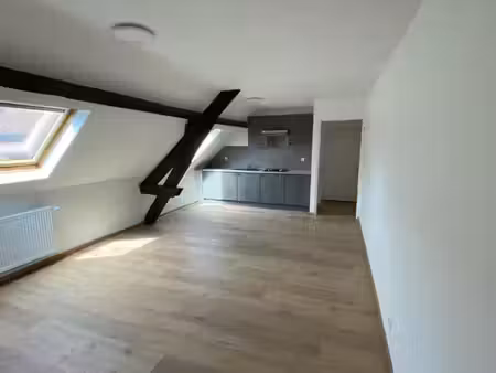 location appartement 2 pièces 49 m² à saint-pol-sur-ternoise (62130)