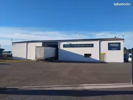 local 550m2 avec bureaux mont de marsan