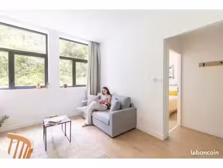 t2 meublé & ultra-équipé dans résidence de coliving en centre ville de grenoble