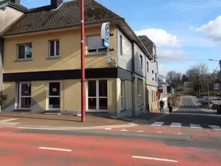 immeuble résidentiel et commercial au centre de bullange