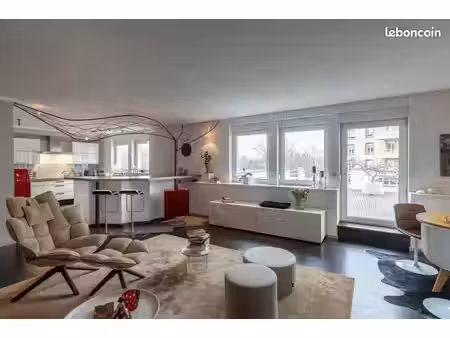 f4 standing de 140 m² avec terrasse de 40 m² - a 5 minutes à pied du centre ville