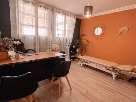 bureau pour ostéopathe / chiropracteur dans local plurisciplinaire