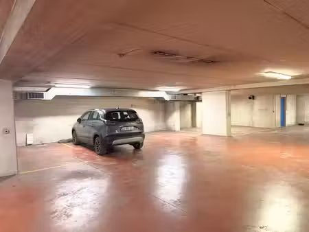 garage + anneau vélo à vendre rue defacqz