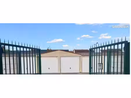 box parking
