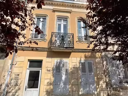 local professionnel / bureaux / cabinet 80m² + cour privative 50m² — la charité-sur-loire