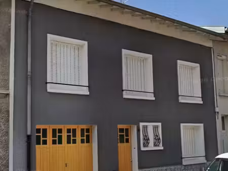 maison d’une surface de 210 m² au sol