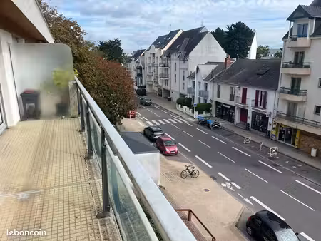 231 avenue delattre de tassigny  balcon de 11m2  parking  marché à 200m