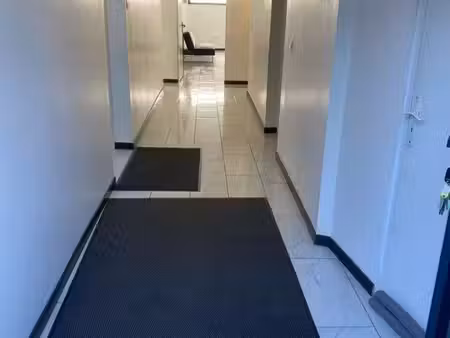 loue agréables bureaux 95 m2 cholet sud