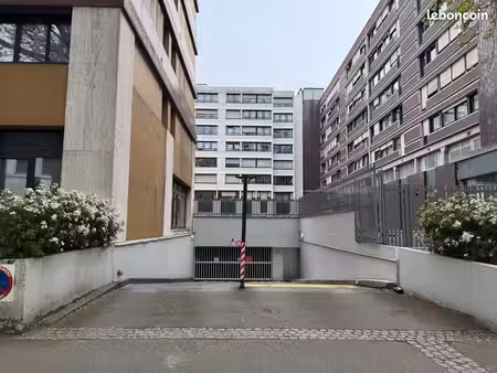 parking sécurisé – lille hypercentre / gare lille flandres / métro mairie de lille / accès