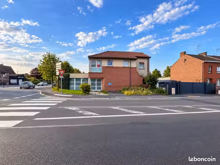 local d'activité 185 m²