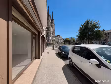 local commercial 74 m² voiron